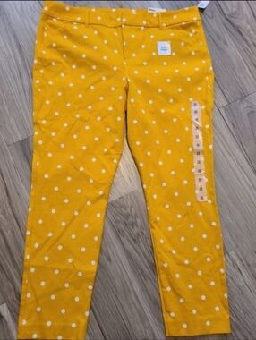Old Navy Women's Pants Yellow Polka Dot Pixie  Size 16